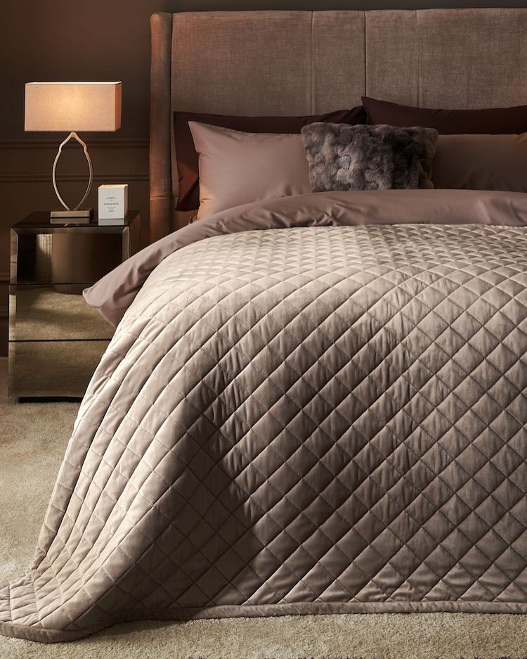 Velvet Quilted Bedspread Set